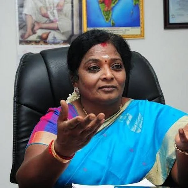 ``யானையைச் சுண்டெலி தடுக்க முடியாது" - கறுப்புக்கொடிக்கு எதிராக விளாசும் தமிழிசை!