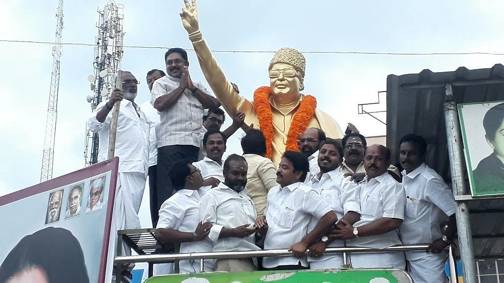 `தேர்தல் முடிவுக்கு பிறகு இந்த ஆட்சி இருக்காது!' - தினகரன் திட்டவட்டம்