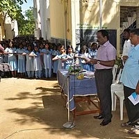 பெண் குழந்தைகள் தினம்
