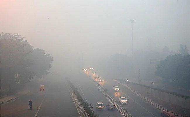 தீபாவளி பட்டாசுகளால் காற்று மாசின் அளவு கடுமையாக உயர்வு