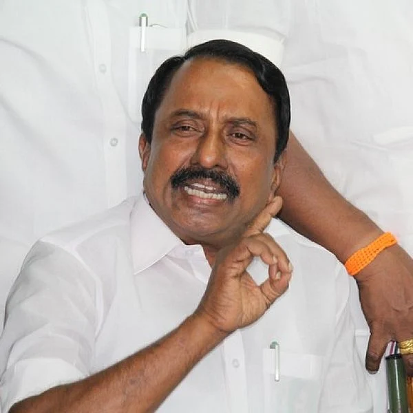 100 நீட் தேர்வு பயிற்சி மையம்! தனியாருடன் ஒப்பந்தம் போட்டார் அமைச்சர் செங்கோட்டையன்