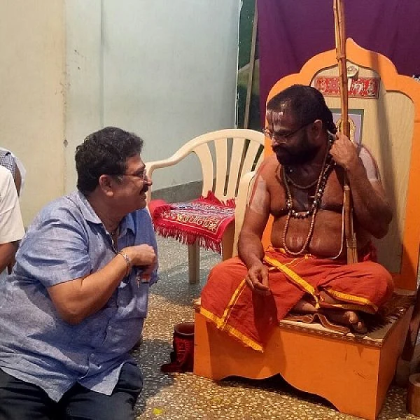 ``நீட் தேர்வு விவகாரம் - தி.மு.க., திராவிடர் கழகத்துக்குக் கேள்வியெழுப்பிய எஸ்.வி.சேகர்!