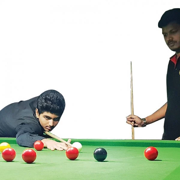 ஸ்நூக்கர் ஸ்டார்!