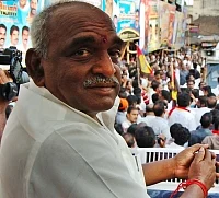 தமிழக பா.ஜ.க.வுக்கு புதிய தலைவர்: கட்சி நிர்வாகிகளிடம் கருத்து கேட்பு!
