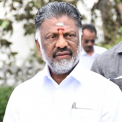 ``திமுக-வின் பொங்கல் பரிசு அரிசியை மாடு கூட சாப்பிடாமல் முறைக்கிறது..!