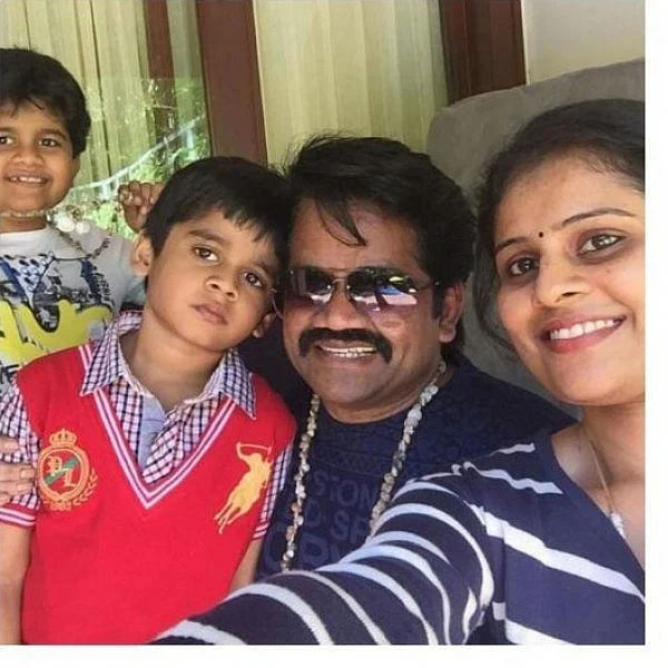 பணம் வேணாம். உங்க ஆசீர்வாதம் போதும்னு சொன்னா! - ரித்தீஷ் மனைவிக்காகக் கலங்கும் ஜெயந்தி கண்ணப்பன்
