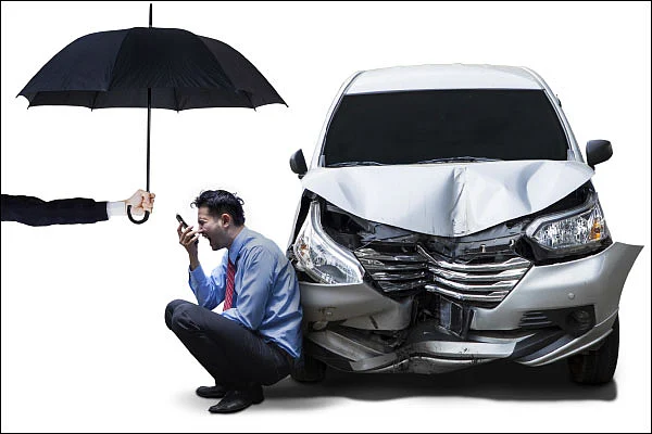 வாகனக் காப்பீடு: தேர்ட் பார்ட்டி இன்ஷூரன்ஸ் மட்டும் போதுமா?