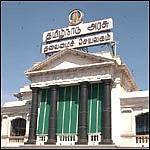 பரமக்குடி: புதிய தமிழகம், கம்யூ. கட்சிகள் வெளிநடப்பு