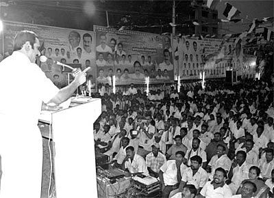''கருணாநிதி மவுன்ட் பேட்டன்... ராமதாஸ் மகாத்மா காந்தி!''