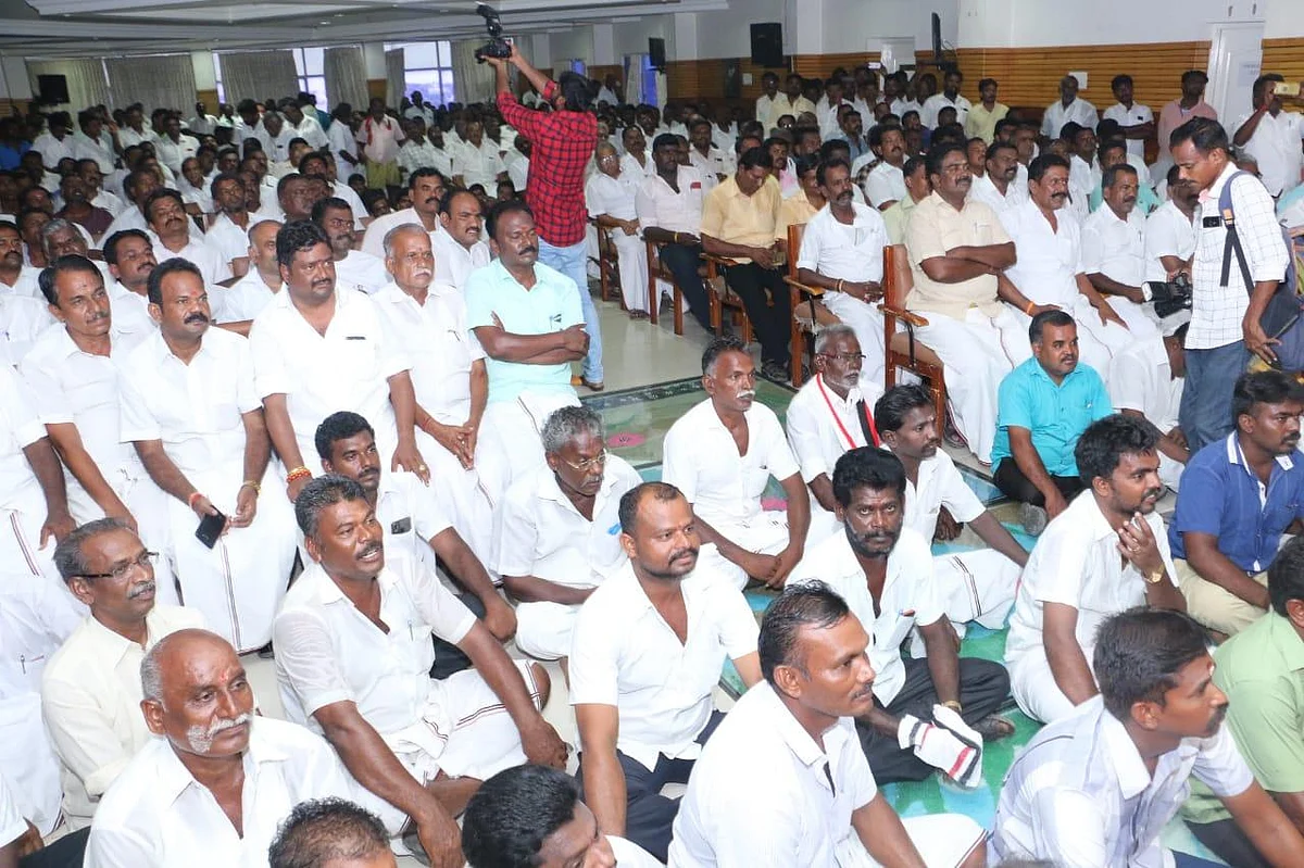 மக்கள் நீதிமய்யம் கட்சியை தேர்தல் ஆணையம் தடைசெய்ய வேண்டும் - ராஜேந்திர பாலாஜி காட்டம்