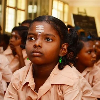 'மருத்துவ முகாம்களில் பங்கேற்கும் மாணவர்களுக்கு டீ, டிபன், போக்குவரத்துக்கு ரூ.20!'