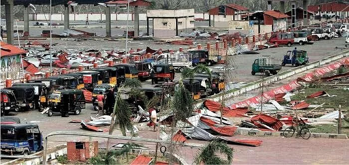 உணவு, மின்சாரம் இல்லாமல் தவிக்கும் 35 லட்சம் மக்கள்! - ஃபானியால் இருளில் மூழ்கிய ஒடிசா