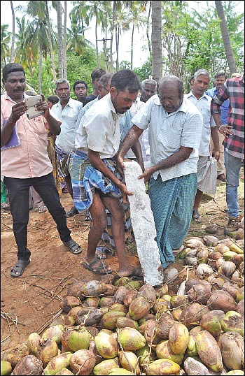 எட்டு வழிச்சாலை... உண்மையை மறைக்கிறதா அரசு?