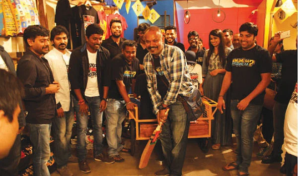 எல்லாம் சினிமாமயம்!