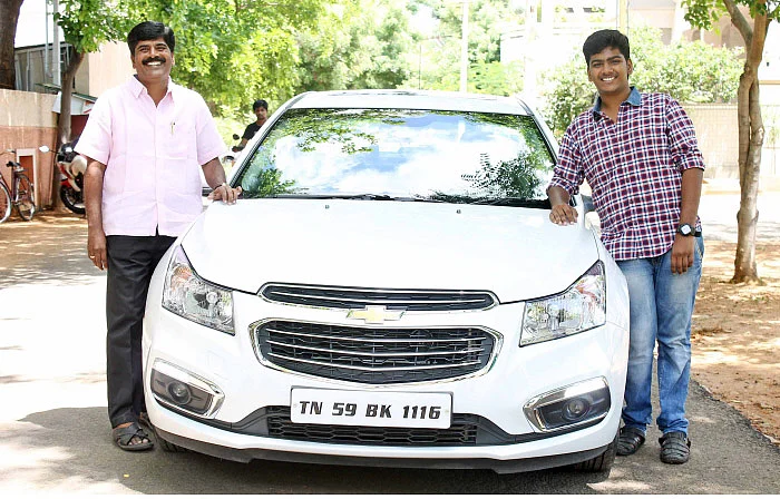 ஸ்போர்ட்ஸ் கார் ஆனால், 15 கி.மீ மைலேஜ்!