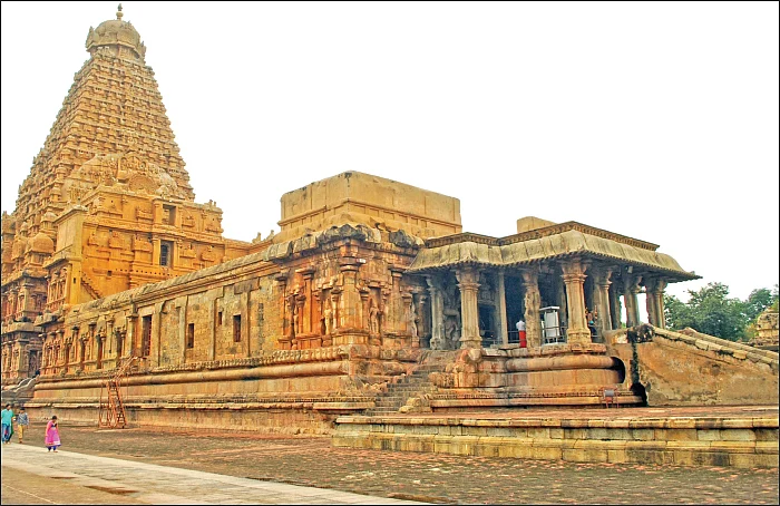 குஜராத்தில் ராஜராஜ சோழன்! - மீட்பாரா பொன்மாணிக்கவேல்?