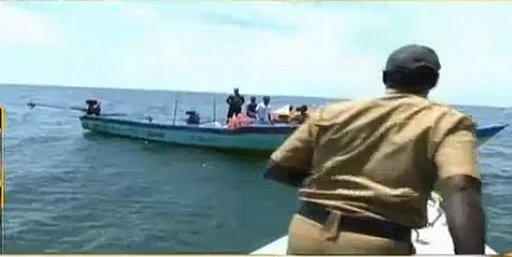 மாயமான விமானத்தின் சிக்னல் கிடைத்தது: மீட்பு கப்பல் விரைவு!