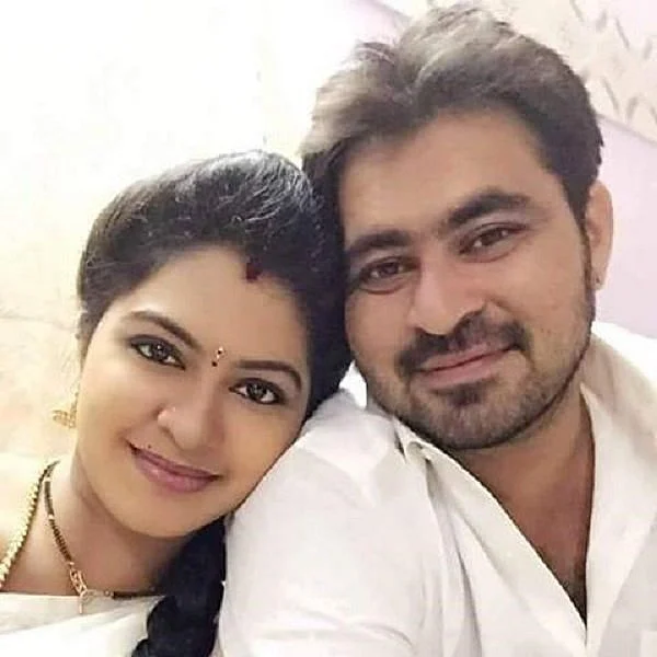 ஆமாங்க, புருஷனும் பொண்டாட்டியும் சேர்ந்து நடிக்கப்போறோம் - 'சரவணன் மீனாட்சி' ரச்சிதா-தினேஷ்