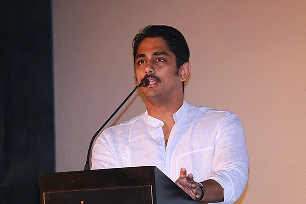 என் படத்துக்கு வரிவிலக்கு தேவை இல்லை - சித்தார்த்தின் துணிச்சல்