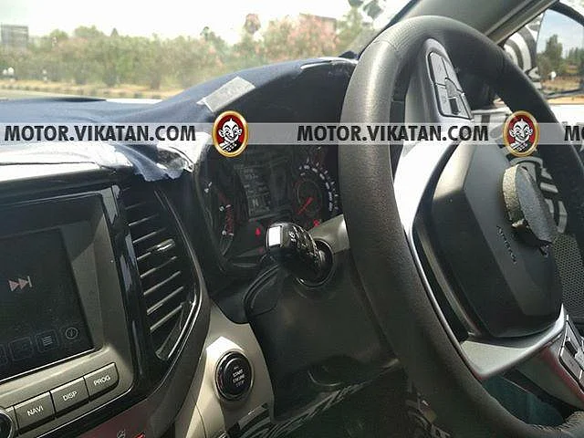மஹிந்திரா S201 கேபின் எப்படி... விட்டாரா பிரெஸ்ஸா, க்ரெட்டாவுக்குப் போட்டி?!