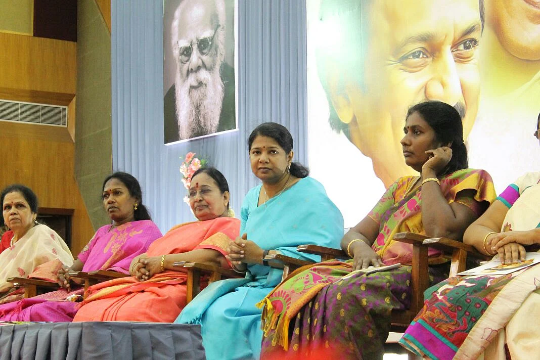 கனிமொழி தலைமையில் தி.மு.க மகளிர் அணி ஆலோசனைக் கூட்டம்!