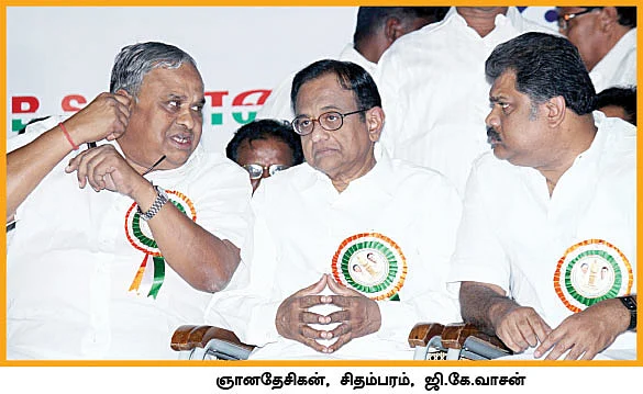 மிஸ்டர் கழுகு: ''தலைவருக்காகப் பார்க்கிறேன், இல்லென்னா.. கட்சியை உடைச்சிருப்பேன்!''