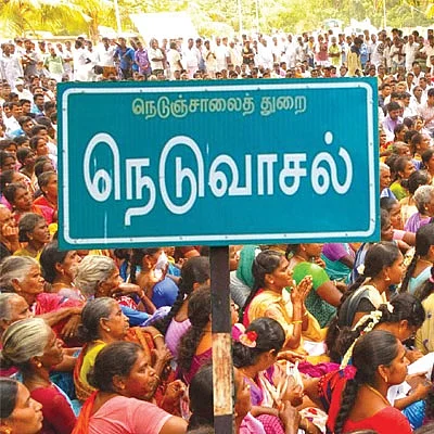 ஒடுக்க வருகிறது உளவுத்துறை... முடிக்க நினைக்கும் பி.ஜே.பி... முழக்கமிடும் மக்கள்!