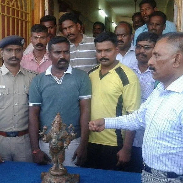 சினிமா பாணியில் அதிரடி காட்டிய பொன்.மாணிக்கவேல் டீம்!