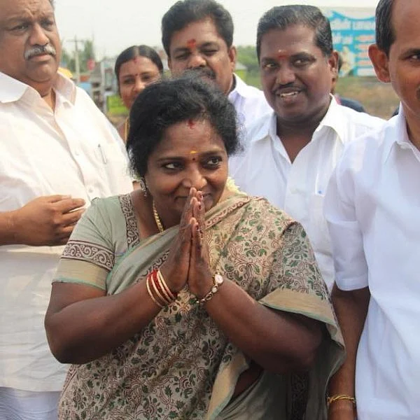 ``நாங்கள் கோழைகள் அல்ல...நாடக அரசியல் வேண்டாம்..!'' ஏன் கொதிக்கிறார் தமிழிசை?
