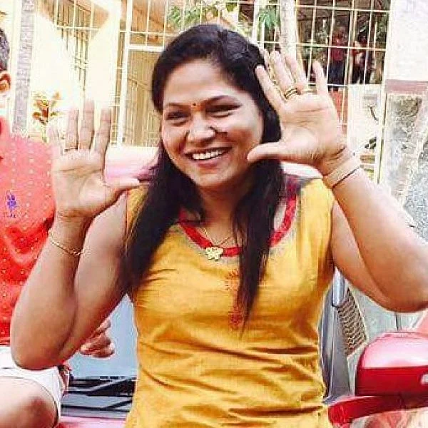 `நான் கேட்டது பொம்மைத் துப்பாக்கி அல்ல'- போலீஸாரை மிரள வைத்த மஞ்சுளா
