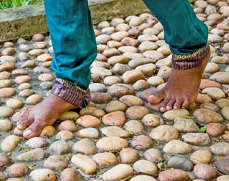 நலம் தரும் கூழாங்கல் நடை!