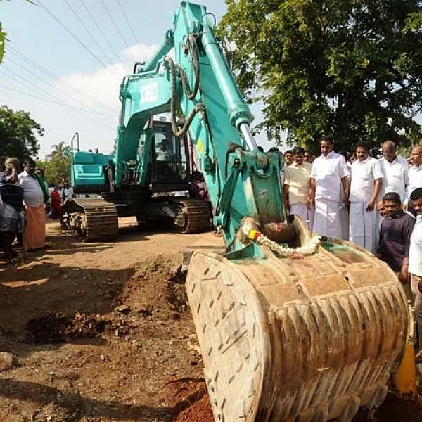 ``பாப்புலர் முதலியார் வாய்க்கால் தூர்வாரும் பணி தொடக்கம்” - மகிழ்ச்சியில் ஊர்மக்கள்!