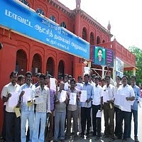 குரூப் 2 தேர்வில் பல்வேறு முறைகேடுகள்: கடலூர் ஆட்சியரிடம் மனு!