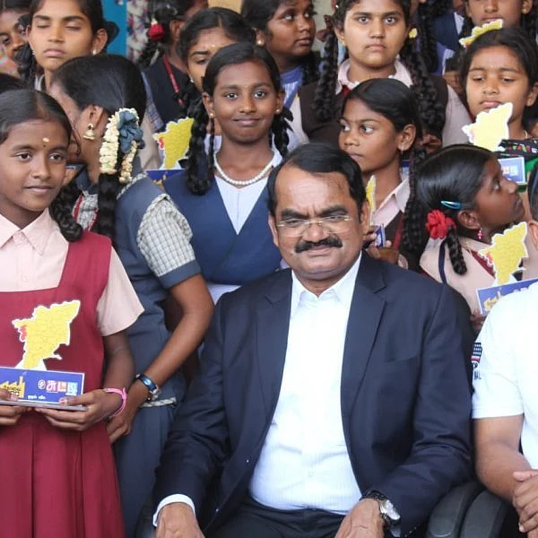 சுட்டி விகடனின் கோவை ஸ்பெஷல் போட்டியில் கலக்கிய சுட்டிகளுக்கு பரிசு...!