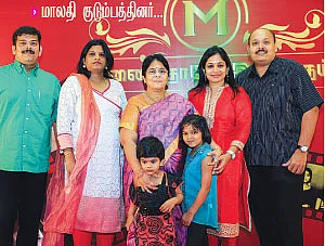 “எங்க மாமியாருக்கு பர்த்டே..!”