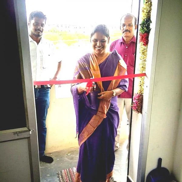 `அனிதா பெயரில் தட்டச்சுத் தொழிலகம்!’ - கரூர் வழக்கறிஞரின் முயற்சி