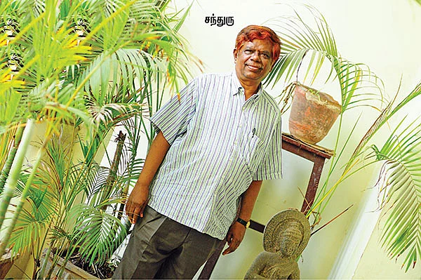 “ஹெலிகாப்டரிலும் வாட்ஸப்பிலும் ஆட்சி நடத்த முடியாது!”