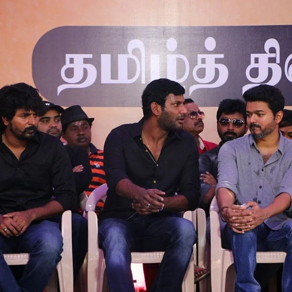 சத்யராஜின் ஆவேசப்பேச்சு... நான்கு தீர்மானங்கள்..! - நடிகர் சங்கம் மௌனப் போராட்டம் நிறைவு #WeWantCMB #BanSterlite #LiveUpdates