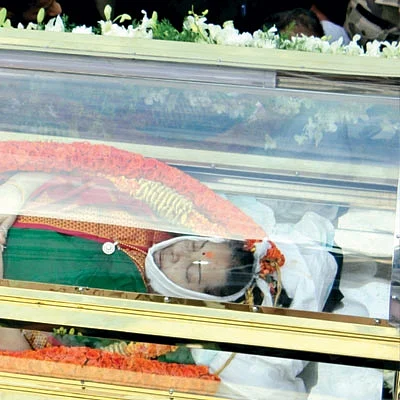 75 நாள்கள் எப்படி இருந்தார் ஜெயலலிதா? - மூன்று ரிப்போர்ட் முழு விவரம்