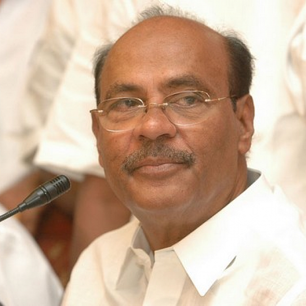 `இது ஆபத்தான கலாசாரம்' - ‘இருட்டு அறையில் முரட்டுக் குத்து' படத்துக்கு எதிராகப் பொங்கும் ராமதாஸ்