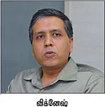 ஆர்.காம்: அடிக்குமா யூ டர்ன்?