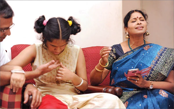 ஆசை - ஜகத்காரணி... பூரணி... யாழினி!