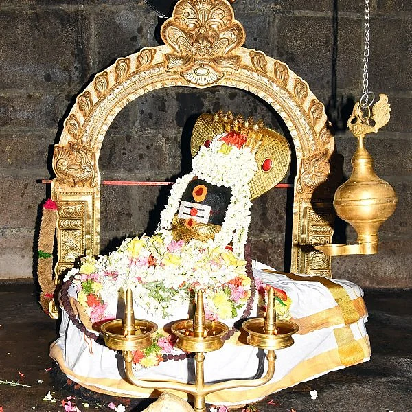மங்கையின் கண்குறைபாடு போக்கிக் காத்த பெருங்குடி பரமேஸ்வரர்..!