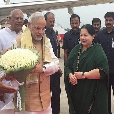 சர்ச்சையை கிளப்பியுள்ள மோடி-ஜெயலலிதா சந்திப்பு!