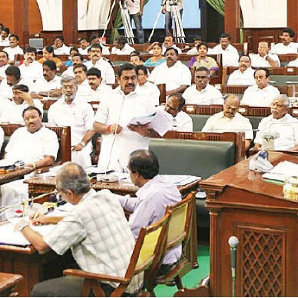 அம்மா உயிர் உரம்... ரூ 5 கோடியில் சோலார் விளக்குப் பொறி...