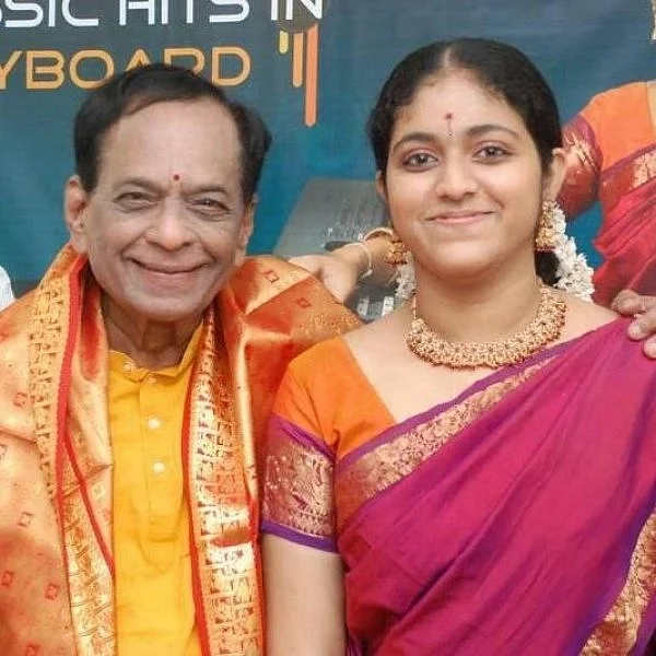 "பாலமுரளி கிருஷ்ணா சாருக்கு பீச் வாக்னா ரொம்பப் பிடிக்கும்" நெகிழும் சிஷ்யை எஸ்.ஜே.ஜனனி #Balamuralikrishna