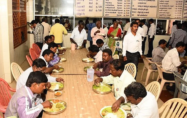 பதினைந்து ரூபாயில் பசியாறலாம்...ரிப்பன் மாளிகையில் ஒரு மூலிகை அட்சய பாத்திரம்!