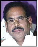 சசிகலாவின் கையை முறுக்கி பி.ஜே.பி எதையும் சாதிக்காது! - ‘ஆடிட்டர்’ குருமூர்த்தி