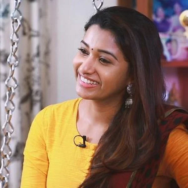 காதல்... முதல் திருட்டு... சீரியல்... - ப்ரியா பவானி சங்கர் ஷேரிங்க்ஸ்!