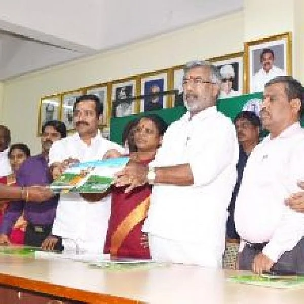 விவசாயிகளுக்கான ரூபே கார்டு திட்டம்; திருச்சியில் துவங்கிவைத்த அமைச்சர்கள்